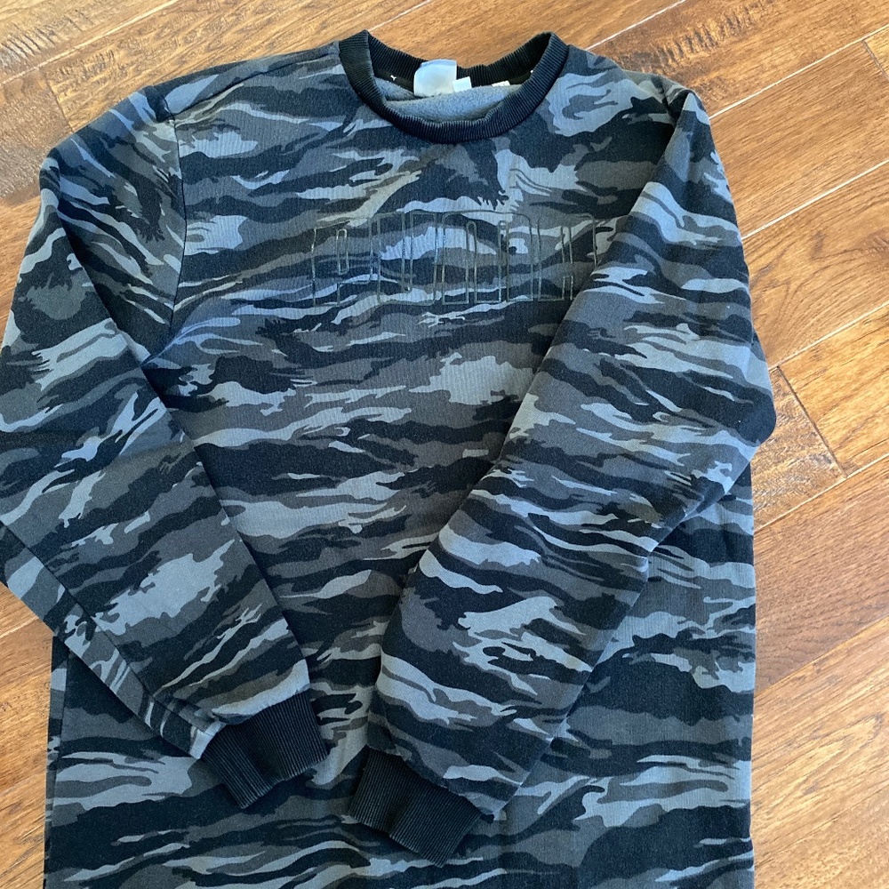 Puma crew neck sweatshirt, size Med